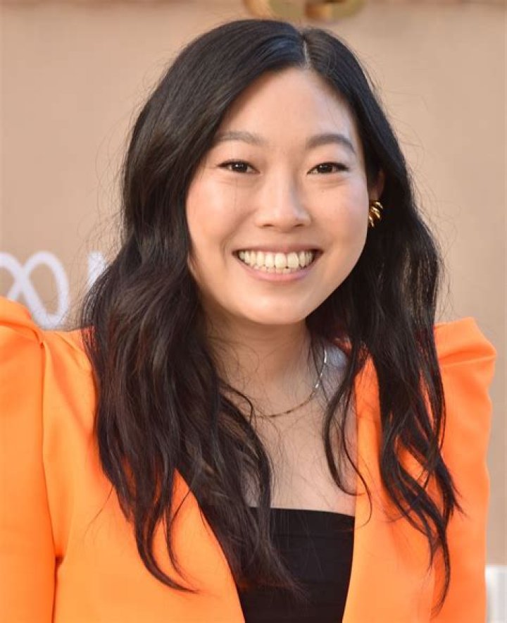 Awkwafina (Nora) Wiki, Biography, Net Worth, Dating, Boyfriend, Age, Height