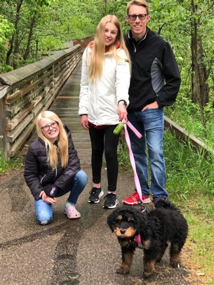 Lindsay Becker: Who is Marc Becker‘s wife?