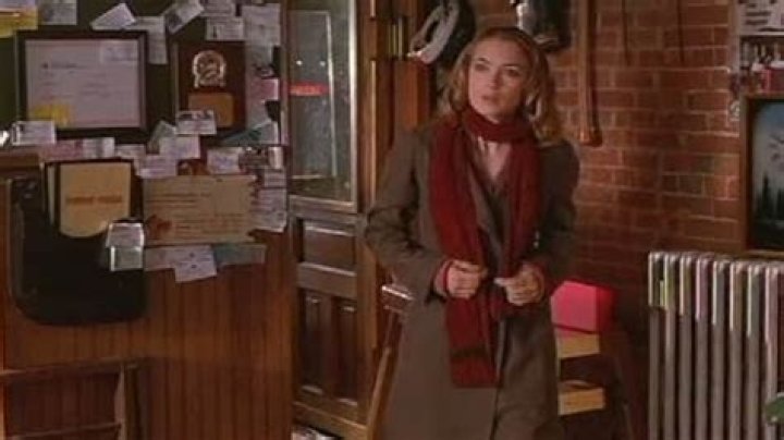 Where is babe bennett from in mr deeds